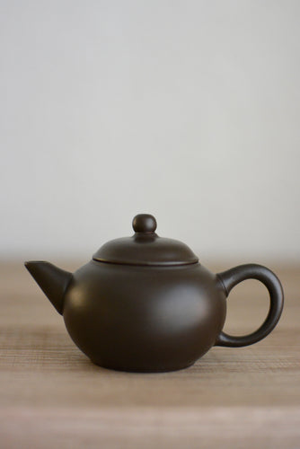 Small Black Clay Teapot (65mL)